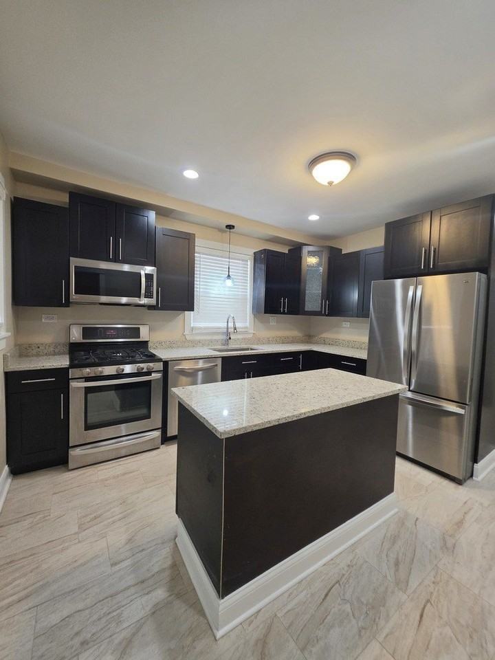 12019 S Perry Ave - Photo 5 of 15