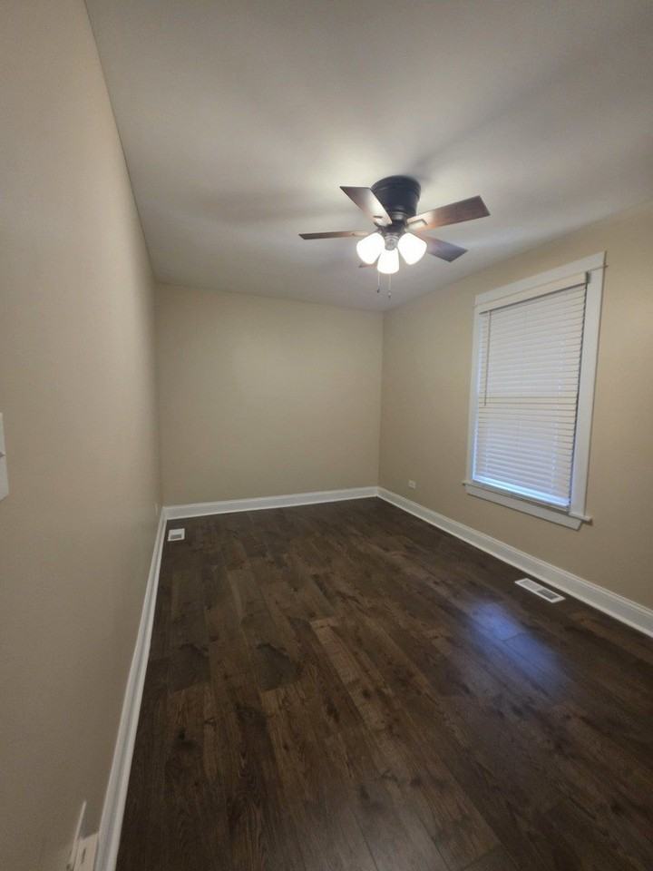 12019 S Perry Ave - Photo 6 of 15