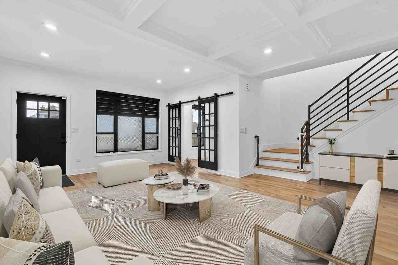 2514 Harvey Ave - Photo 2 of 39