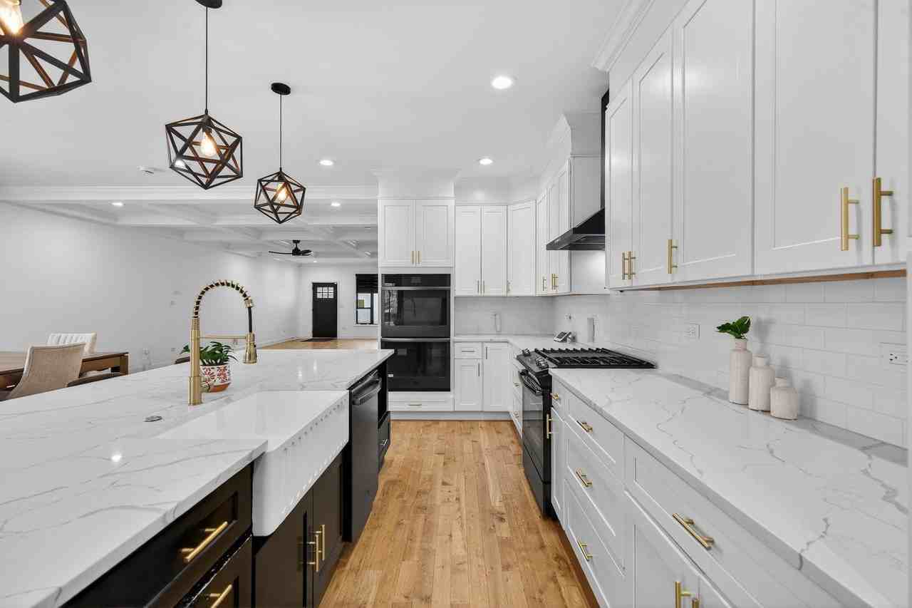 2514 Harvey Ave - Photo 7 of 39