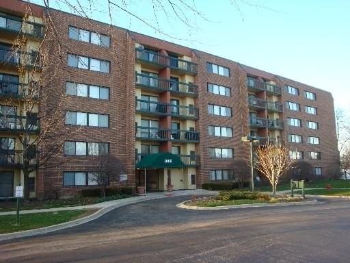 1800 Huntington Blvd #206 - Photo 2 of 19