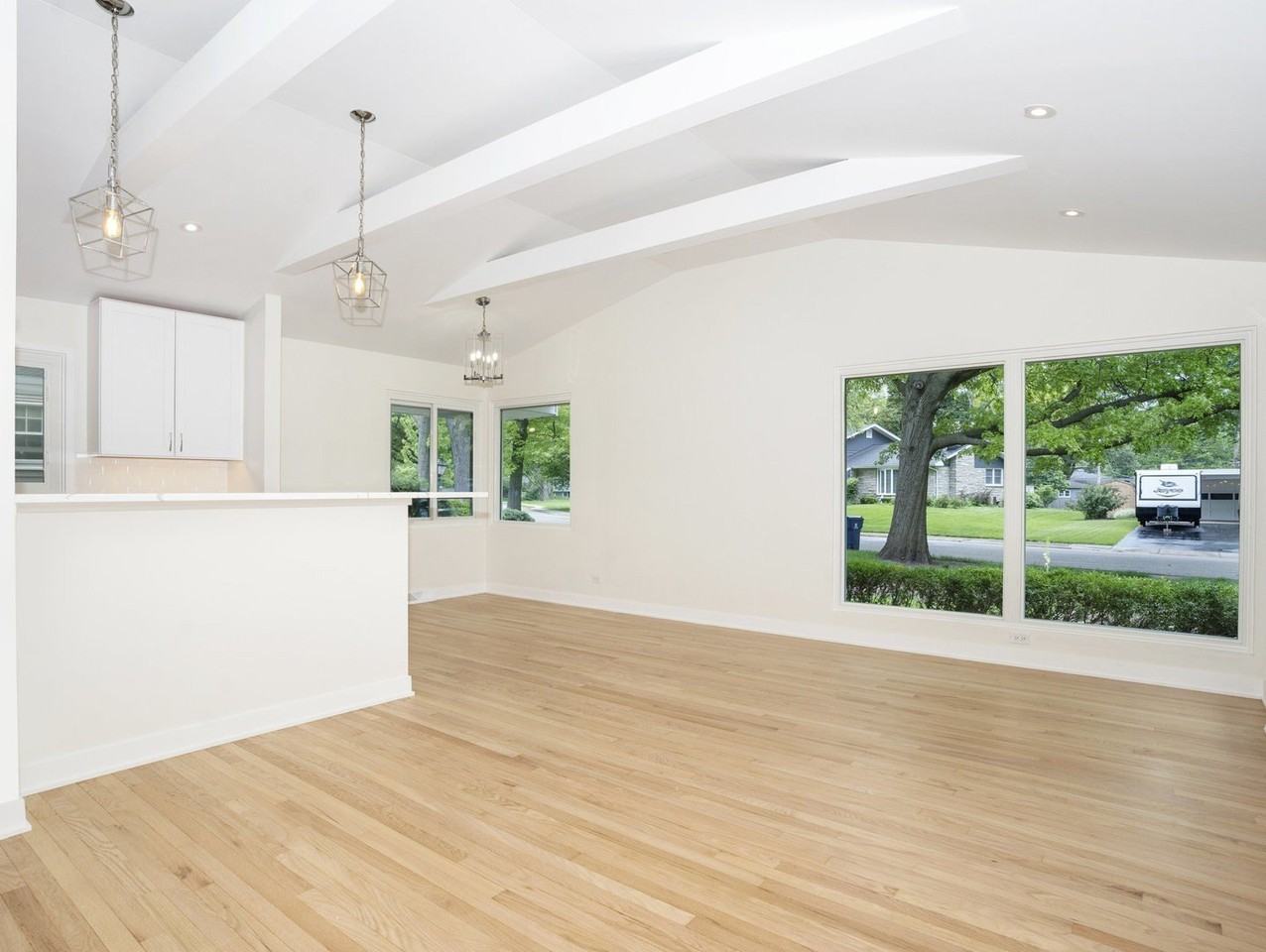 48 Oakwood Dr - Photo 3 of 23