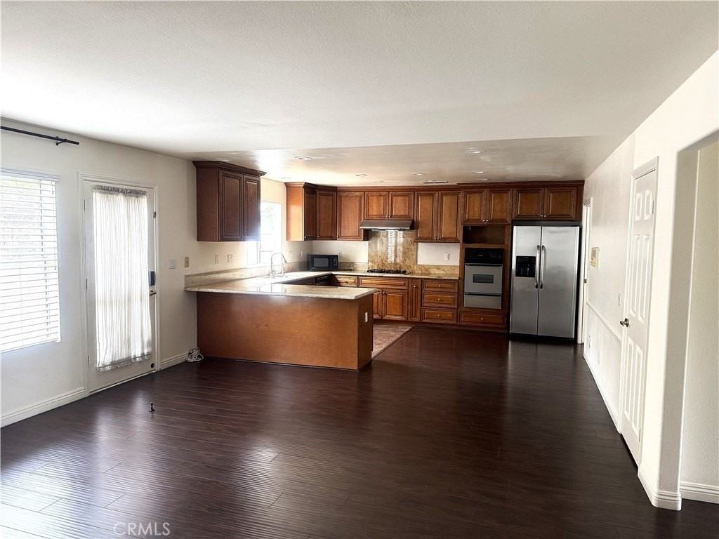 10817 Freer St - Photo 4 of 16