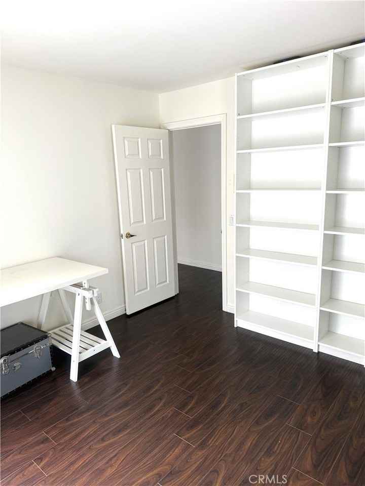 10817 Freer St - Photo 5 of 16