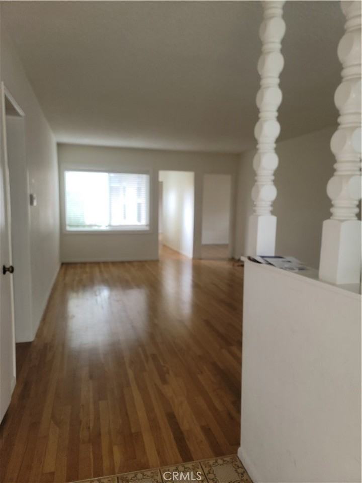 13203 Isis Ave - Photo 3 of 7