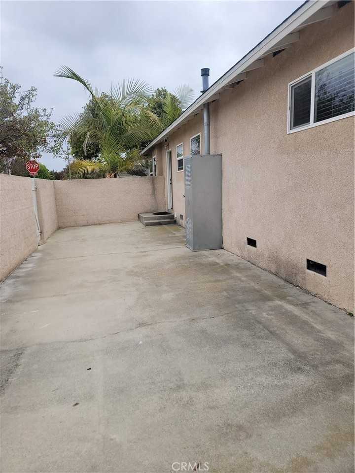 13203 Isis Ave - Photo 6 of 7