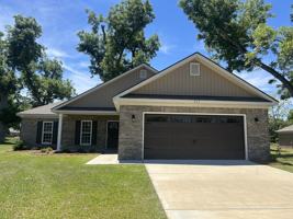 featured image of 211 Silverthorn Dr #1