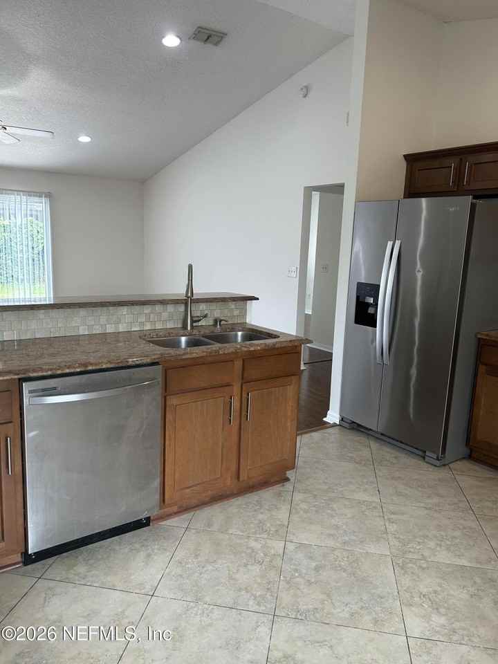 11542 Wandering Pines Trl W - Photo 4 of 21
