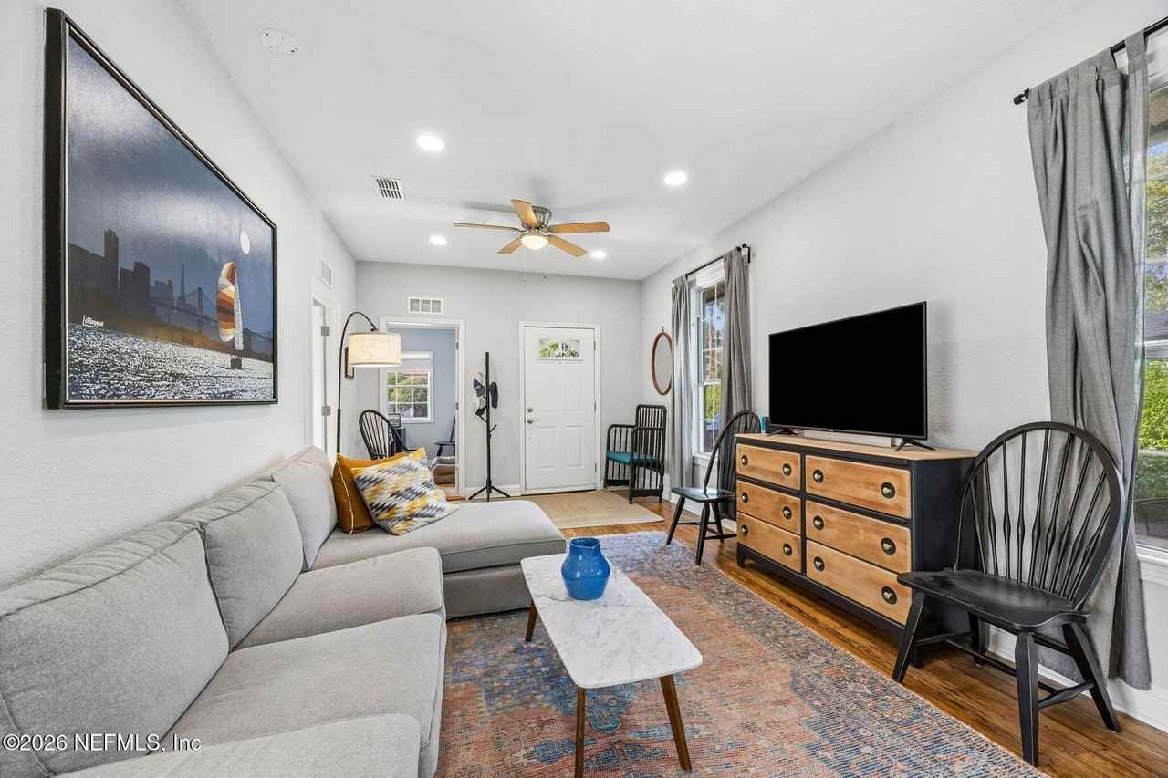 4314 Irvington Ave - Photo 3 of 23