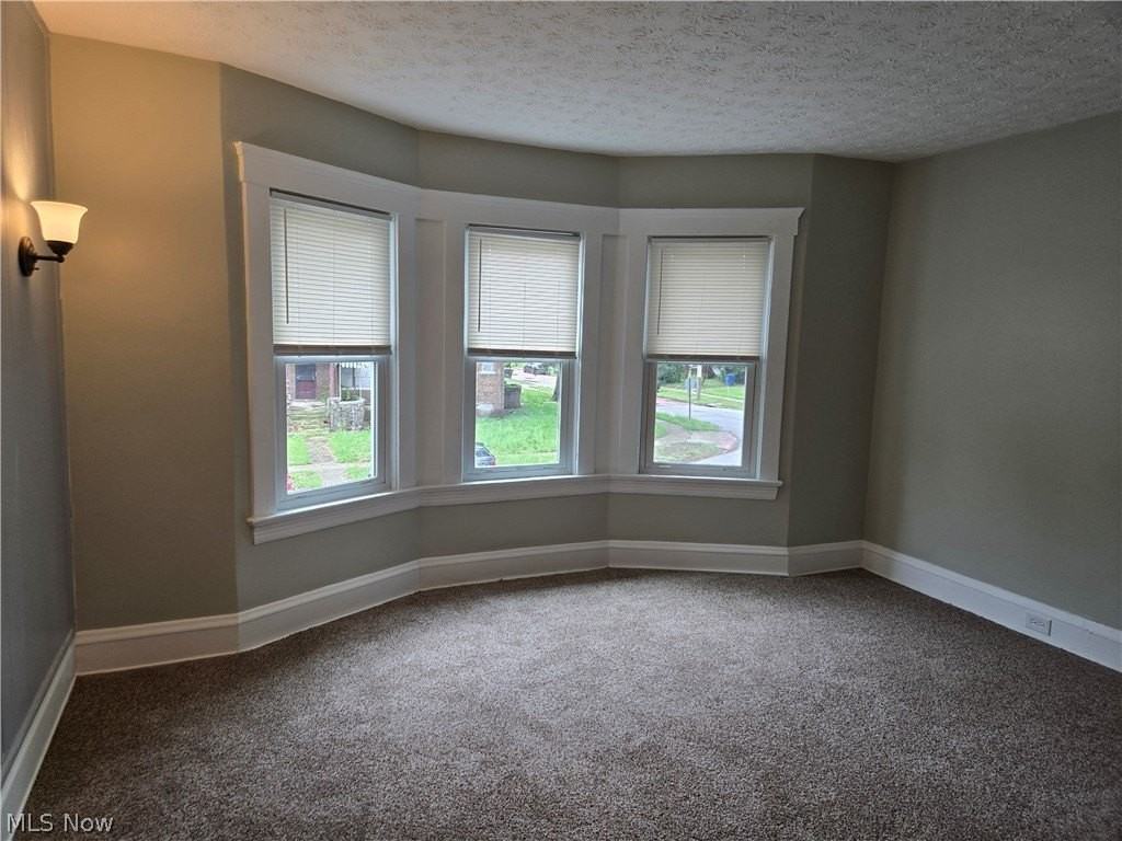 9807 Parkgate Ave - Photo 7 of 8