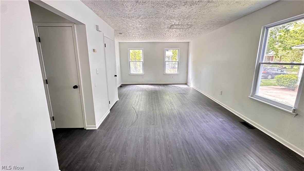 571 E 115th St - Photo 7 of 27