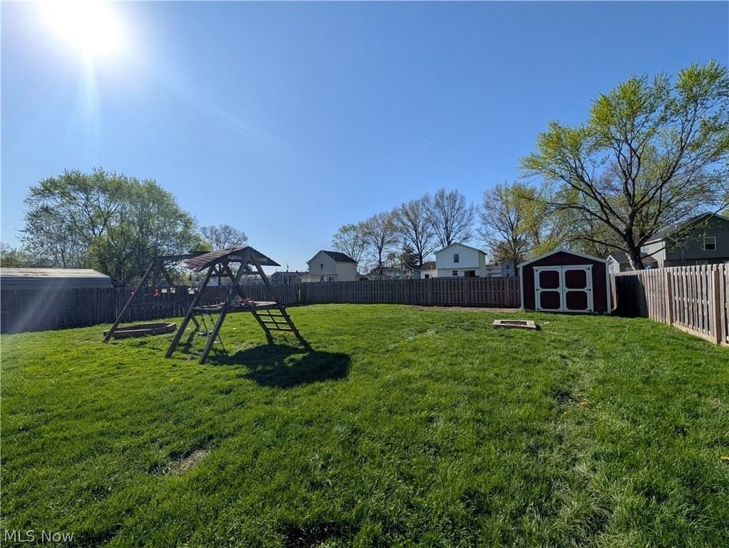 9552 Cloverleaf Rd - Photo 4 of 14