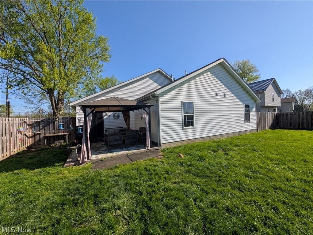 9552 Cloverleaf Rd - Photo 6 of 14