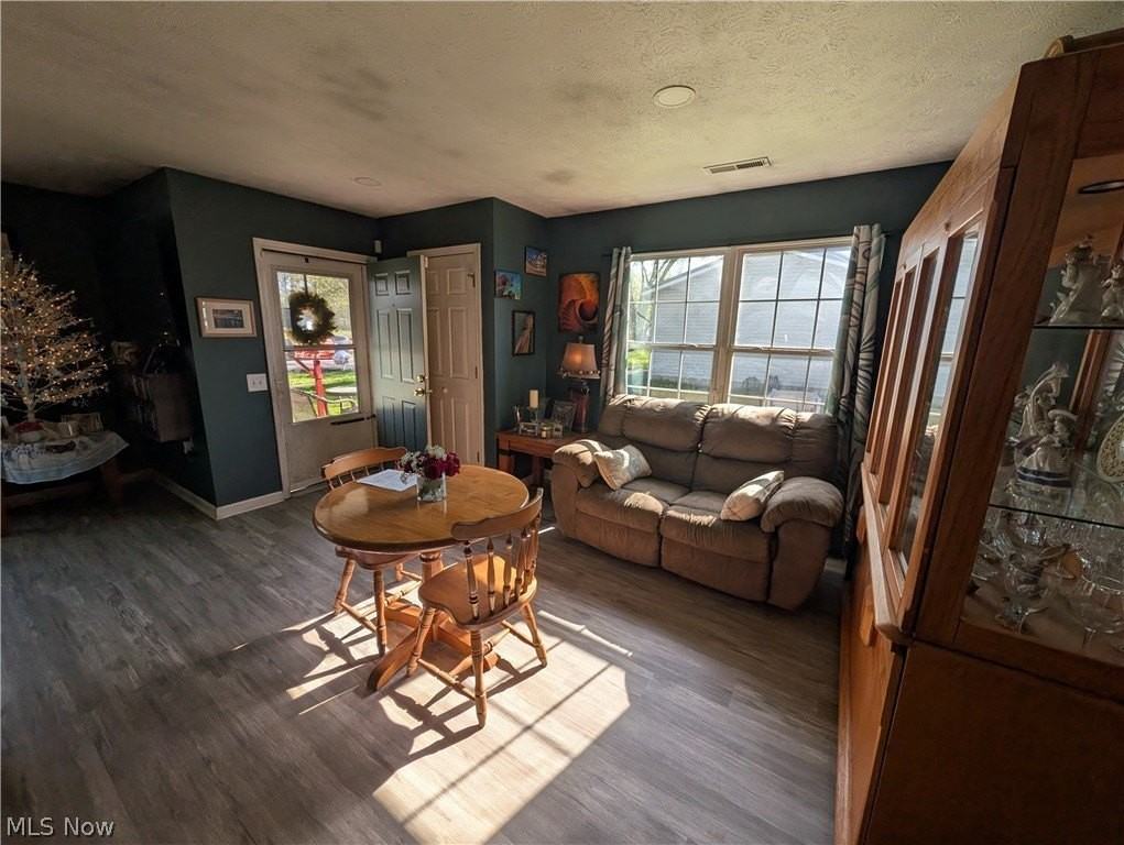 9552 Cloverleaf Rd - Photo 7 of 14