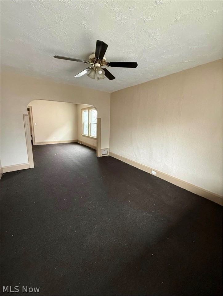 3147 W 82nd St - Photo 5 of 9