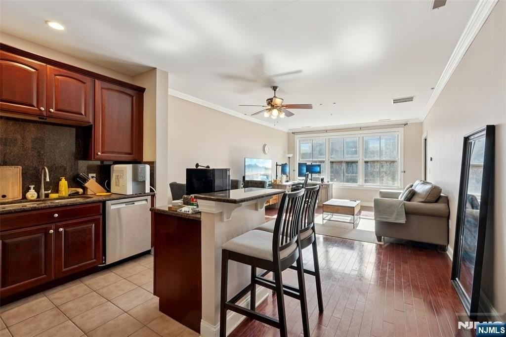 22 Ave At Port Imperial 413 - Photo 7 of 19