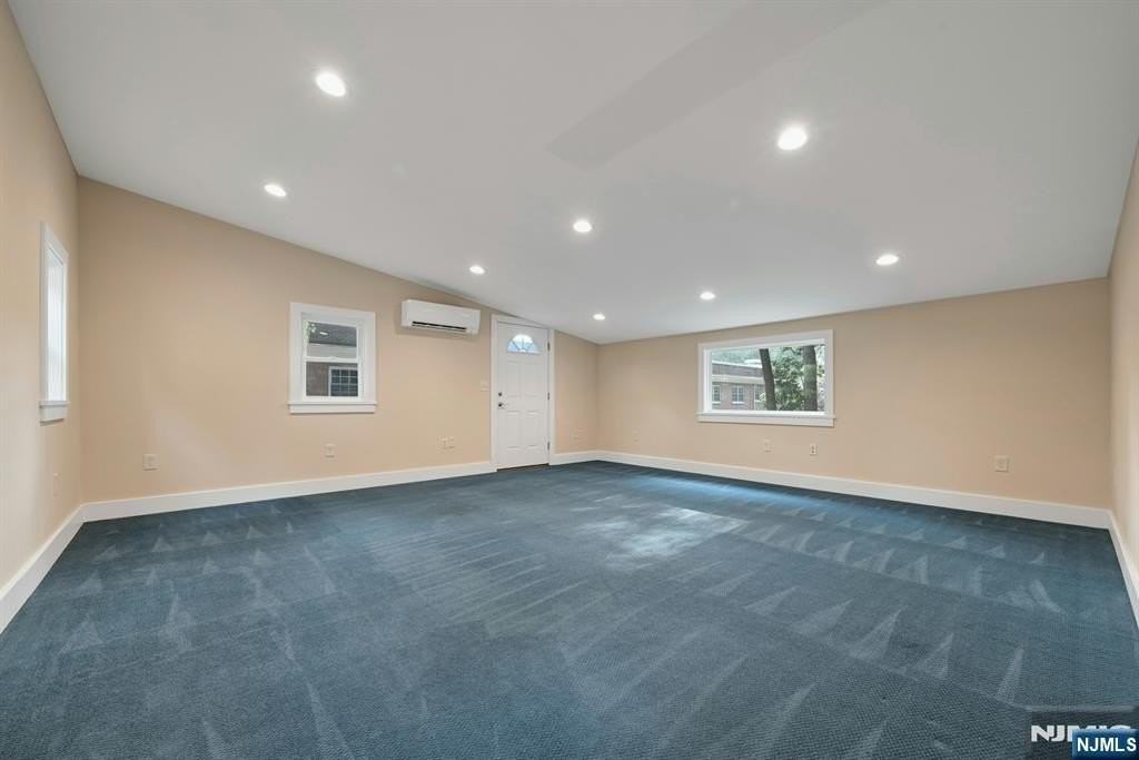 288 S Van Dien Ave - Photo 5 of 31