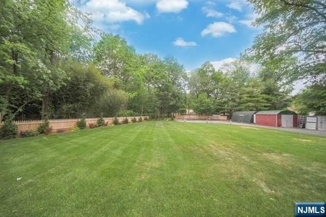 385 Livingston St - Photo 2 of 2