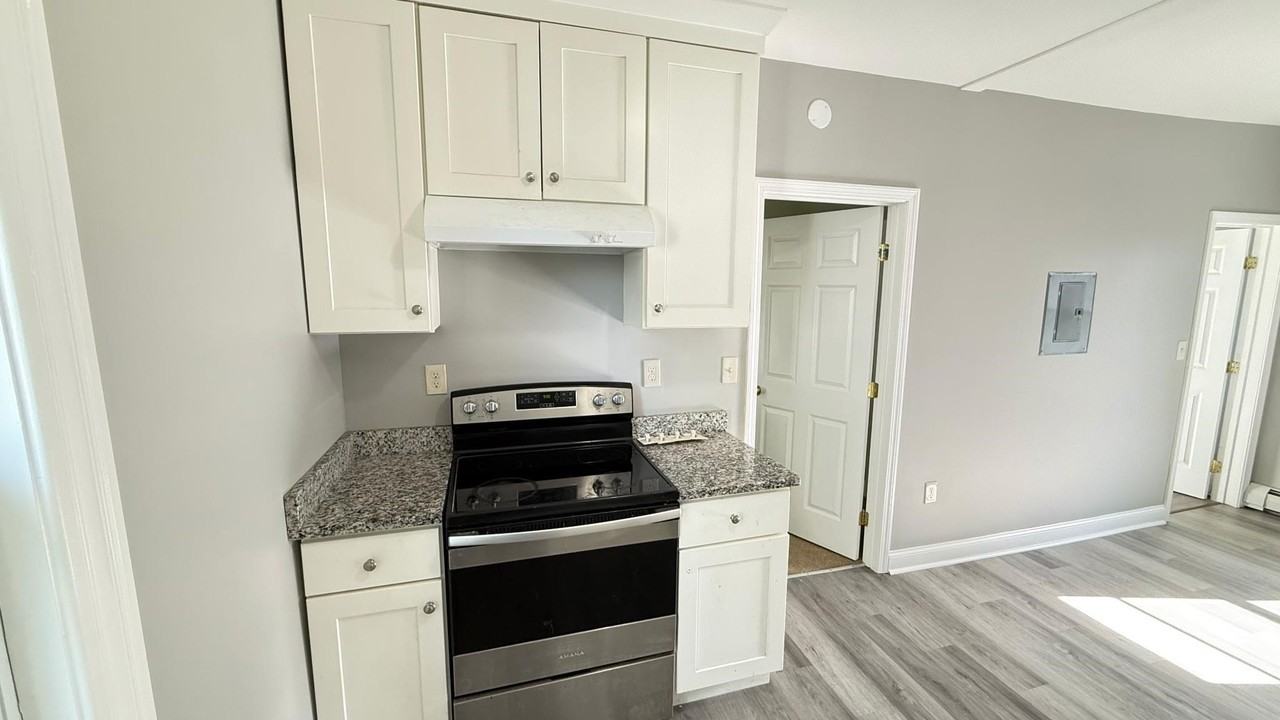 152 Pearl St #2 - Photo 2 of 21