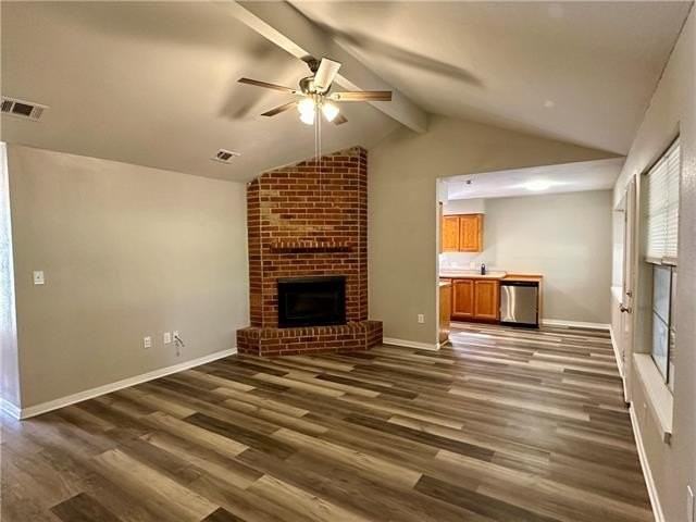 310 Foxcroft Dr - Photo 3 of 10