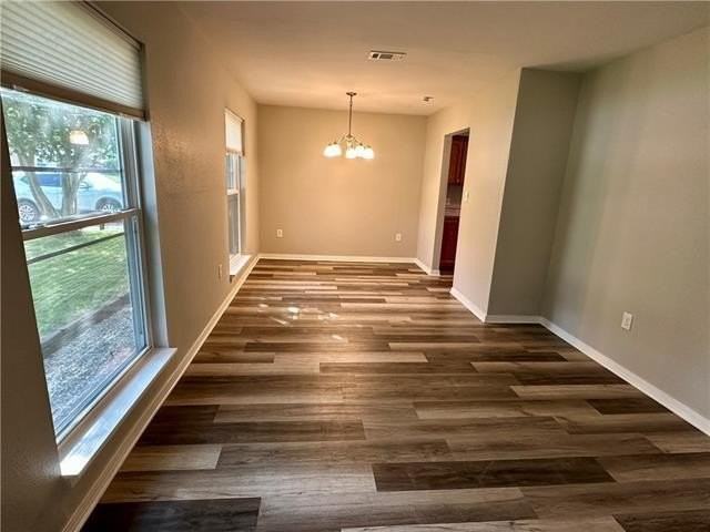 310 Foxcroft Dr - Photo 4 of 10