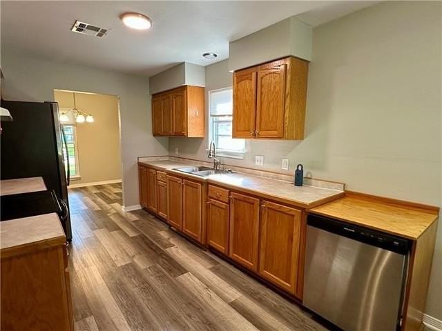 310 Foxcroft Dr - Photo 5 of 10