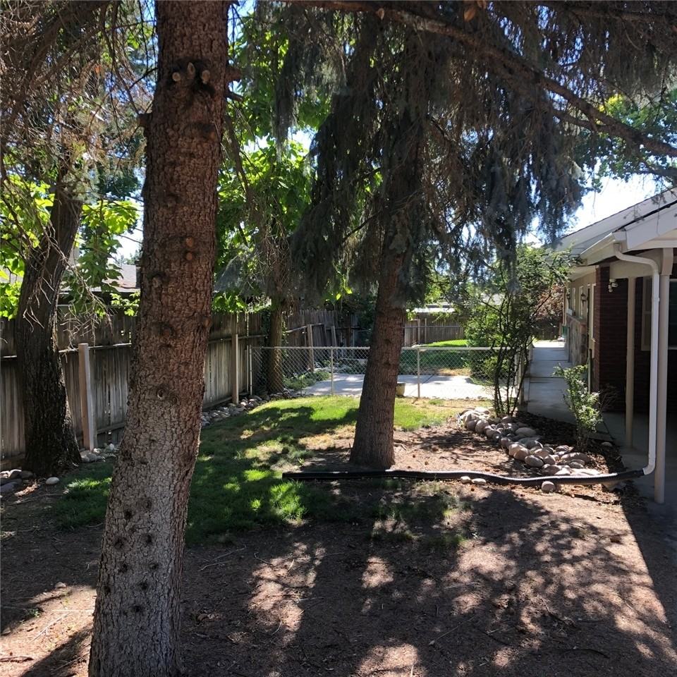 4618 S Russell St - Photo 2 of 18