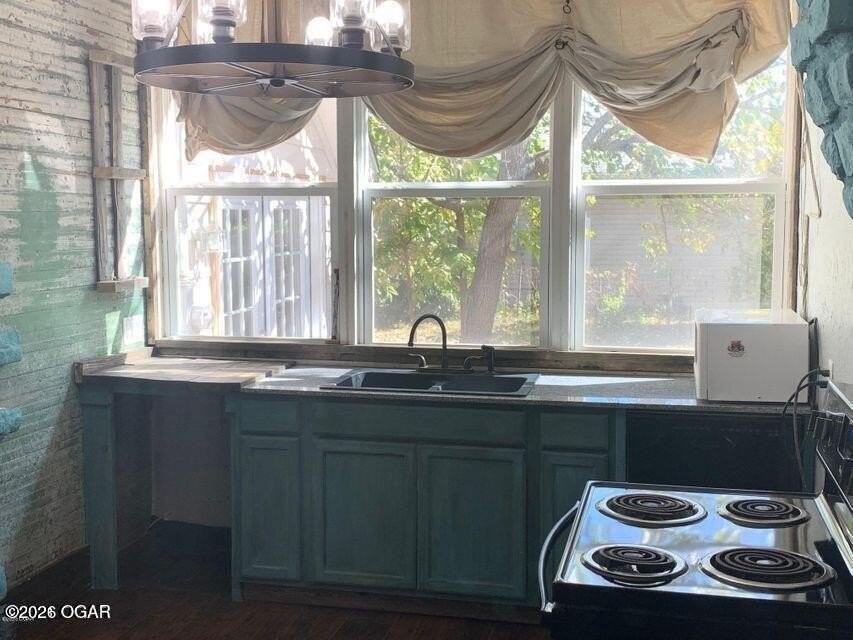 316 Wheeler St - Photo 2 of 16