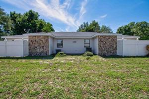 featured image of 3411 Green Briar Cir