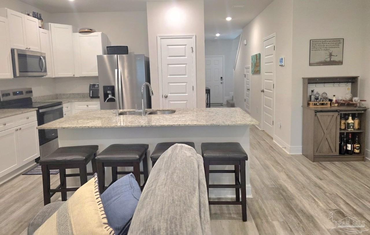 7158 Village Ln - Photo 5 of 21