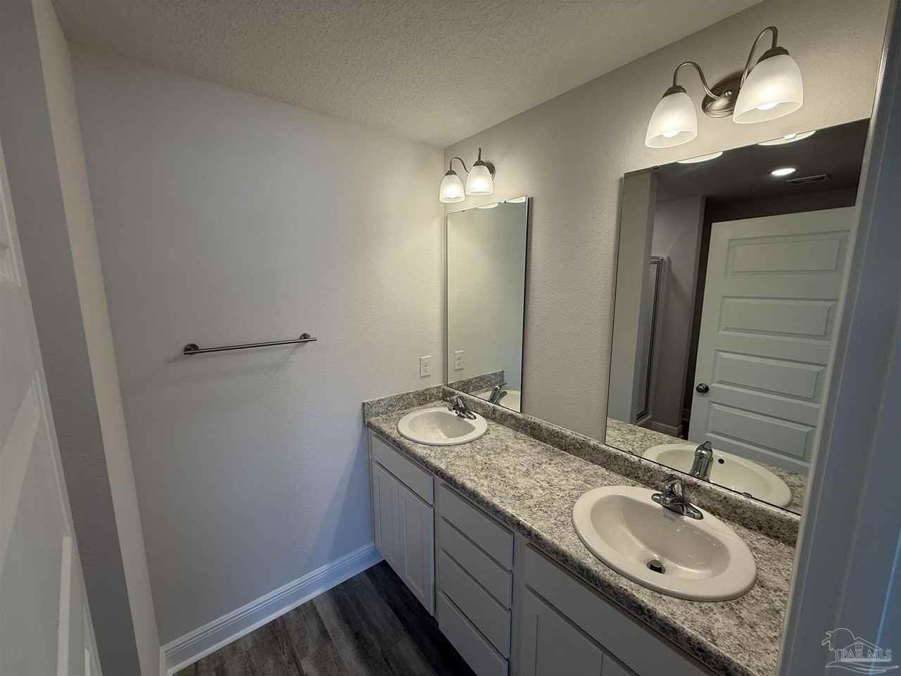 9052 Golden Eye Dr - Photo 3 of 11