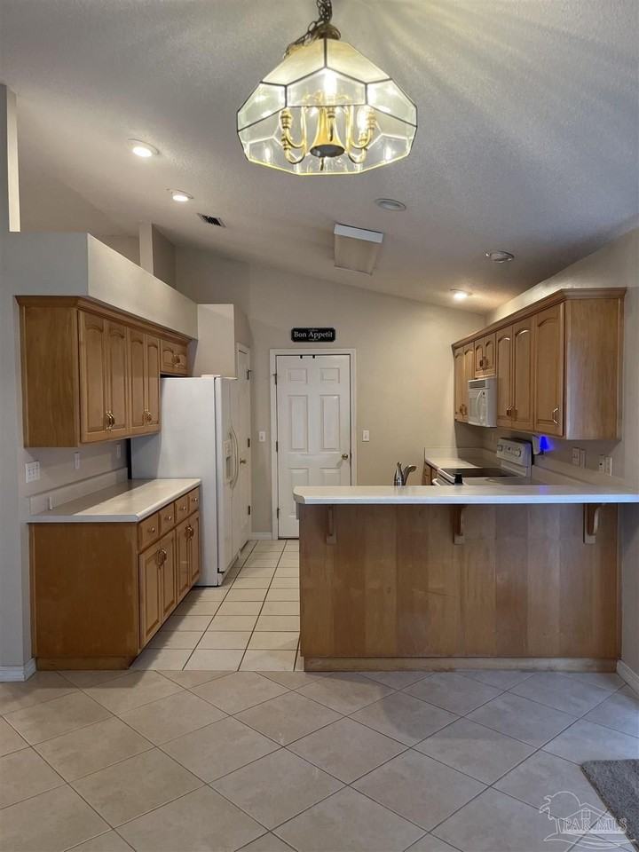 8958 Ellen Ct - Photo 7 of 12