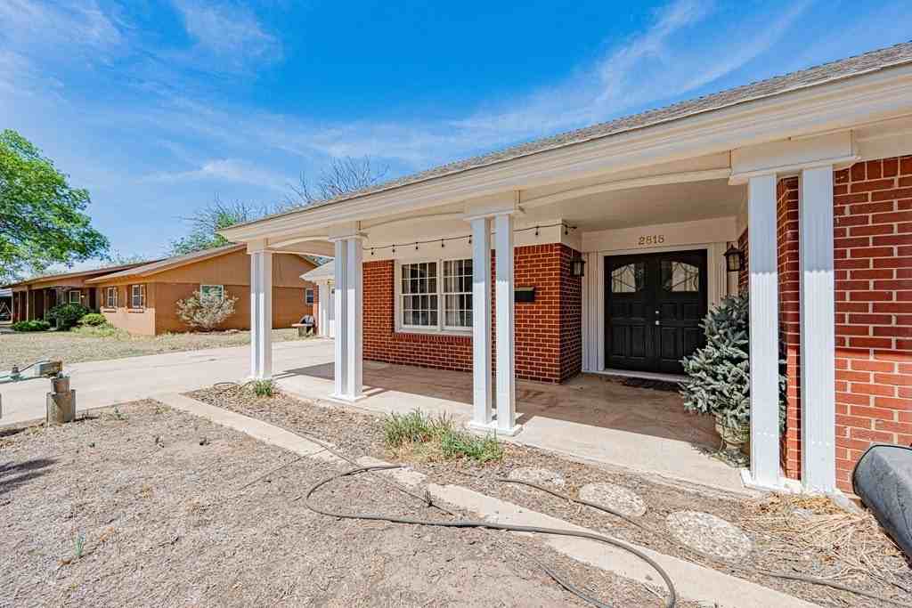 2818 Frontier Dr - Photo 6 of 35