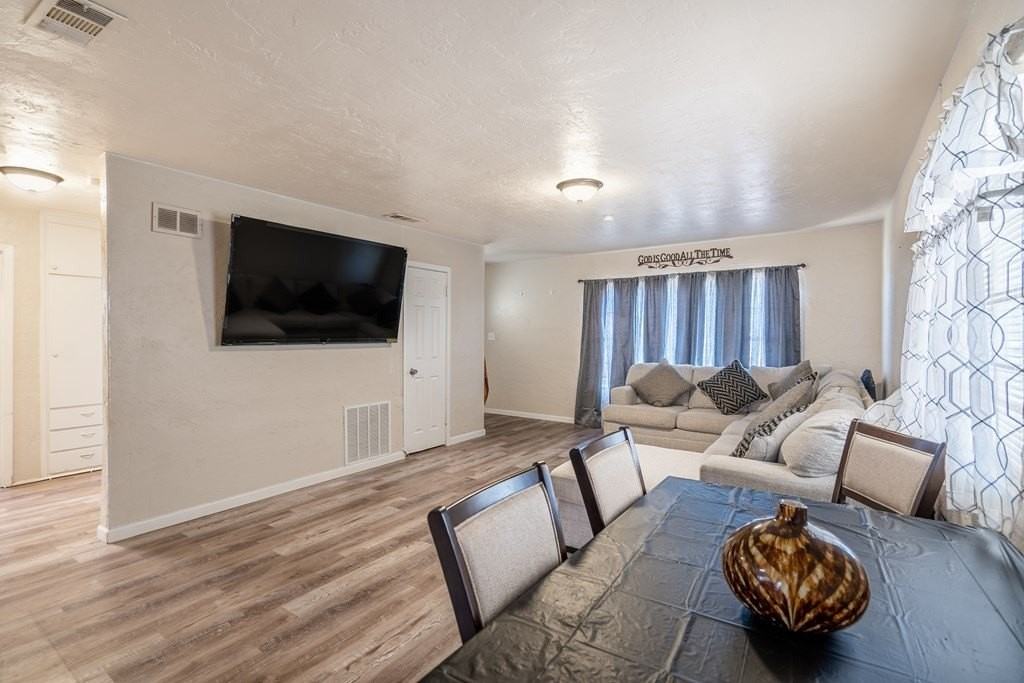 3506 Apache Dr - Photo 5 of 17