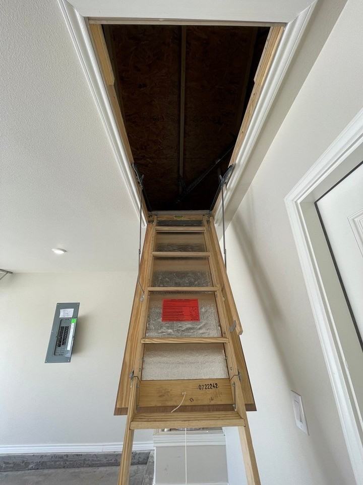 1301 Bajada St - Photo 4 of 23