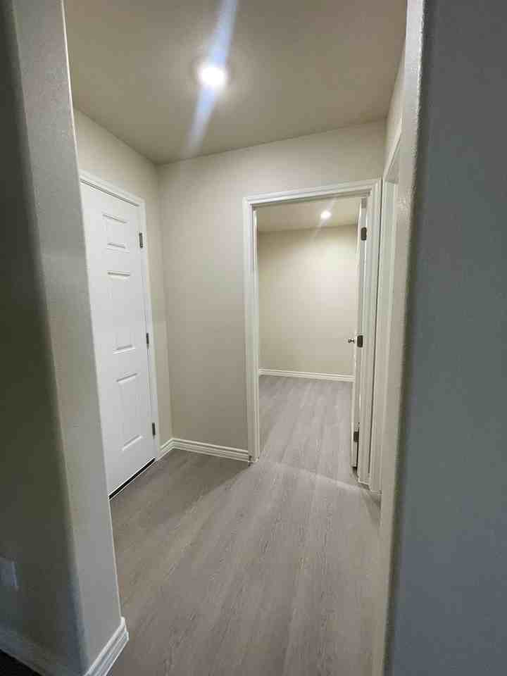 1301 Bajada St - Photo 7 of 23