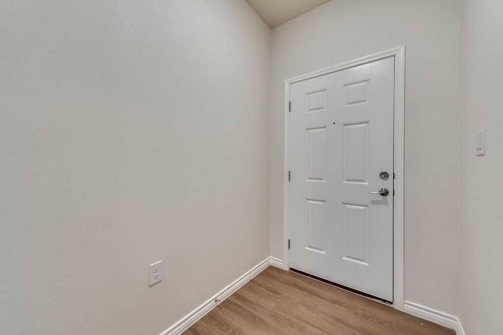 1305 Hogback Way - Photo 3 of 26