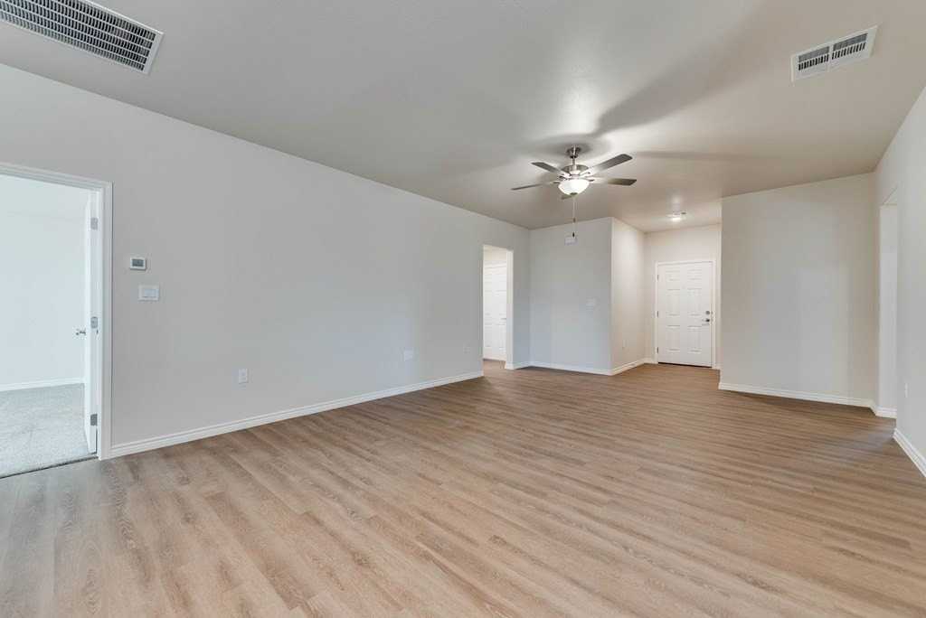 1305 Hogback Way - Photo 6 of 26