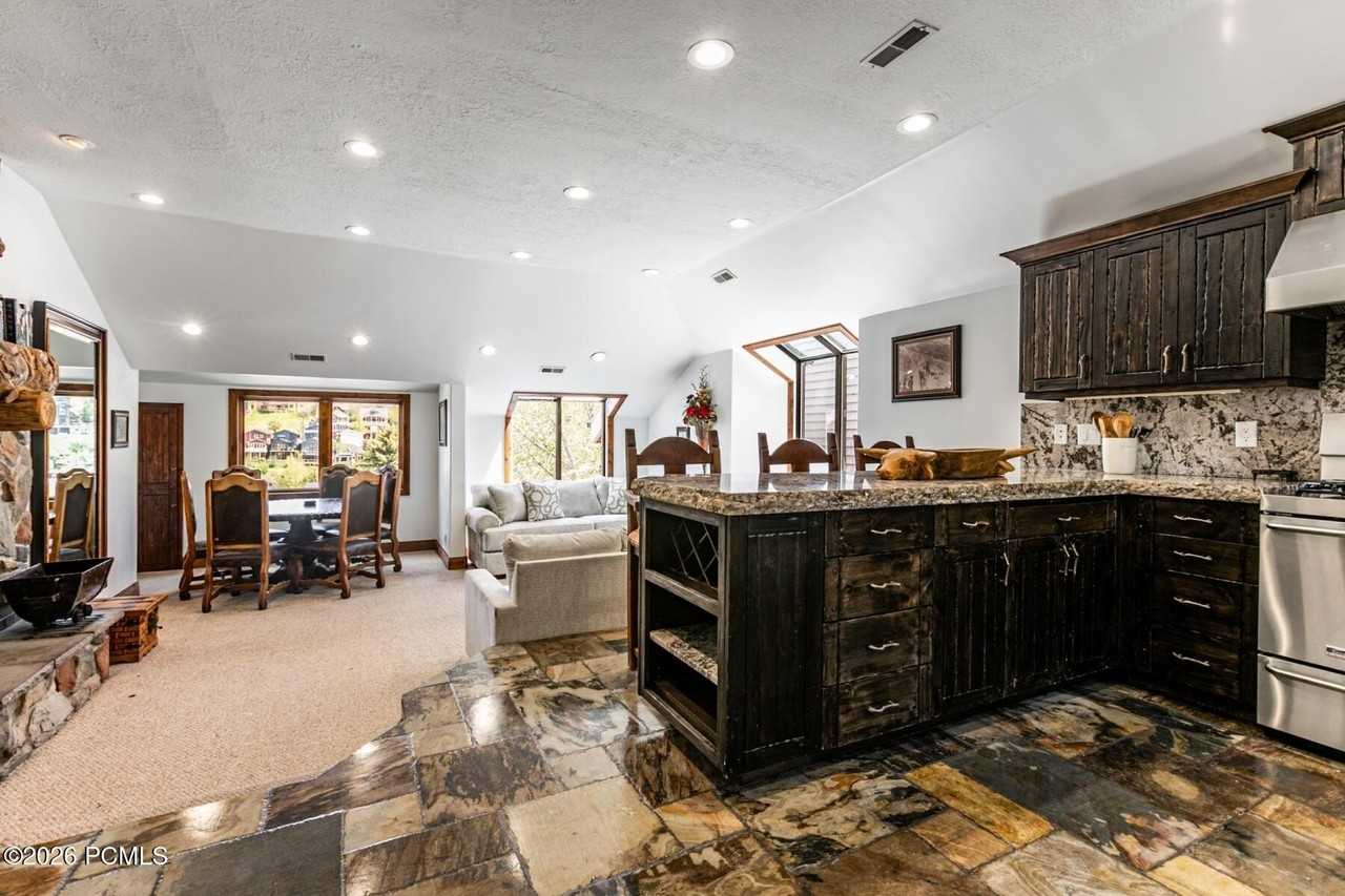 214 Woodside Ave - Photo 2 of 28