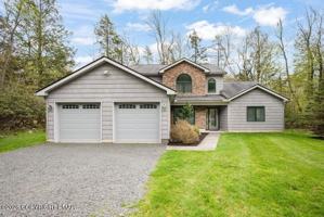 featured image of 2236 Hillcrest Dr