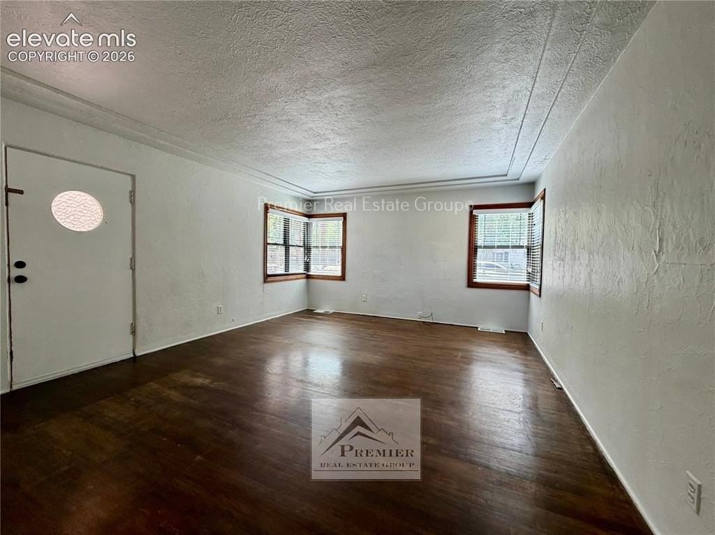 17 Alsace Way - Photo 3 of 14