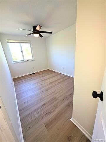 240 S Shirley St - Photo 6 of 10