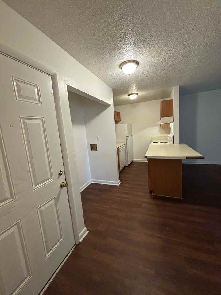 6403 Starbrook Dr #1 - Photo 4 of 19