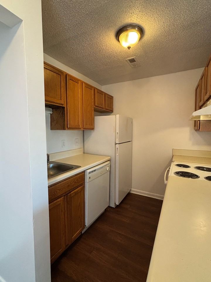 6403 Starbrook Dr #1 - Photo 6 of 19