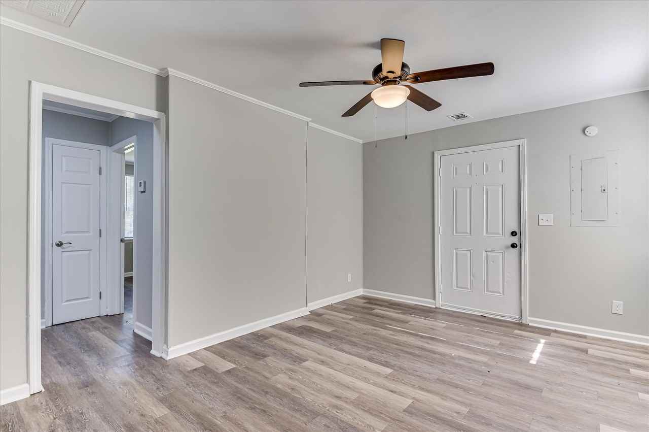 2128 Roosevelt Dr #1 - Photo 4 of 26