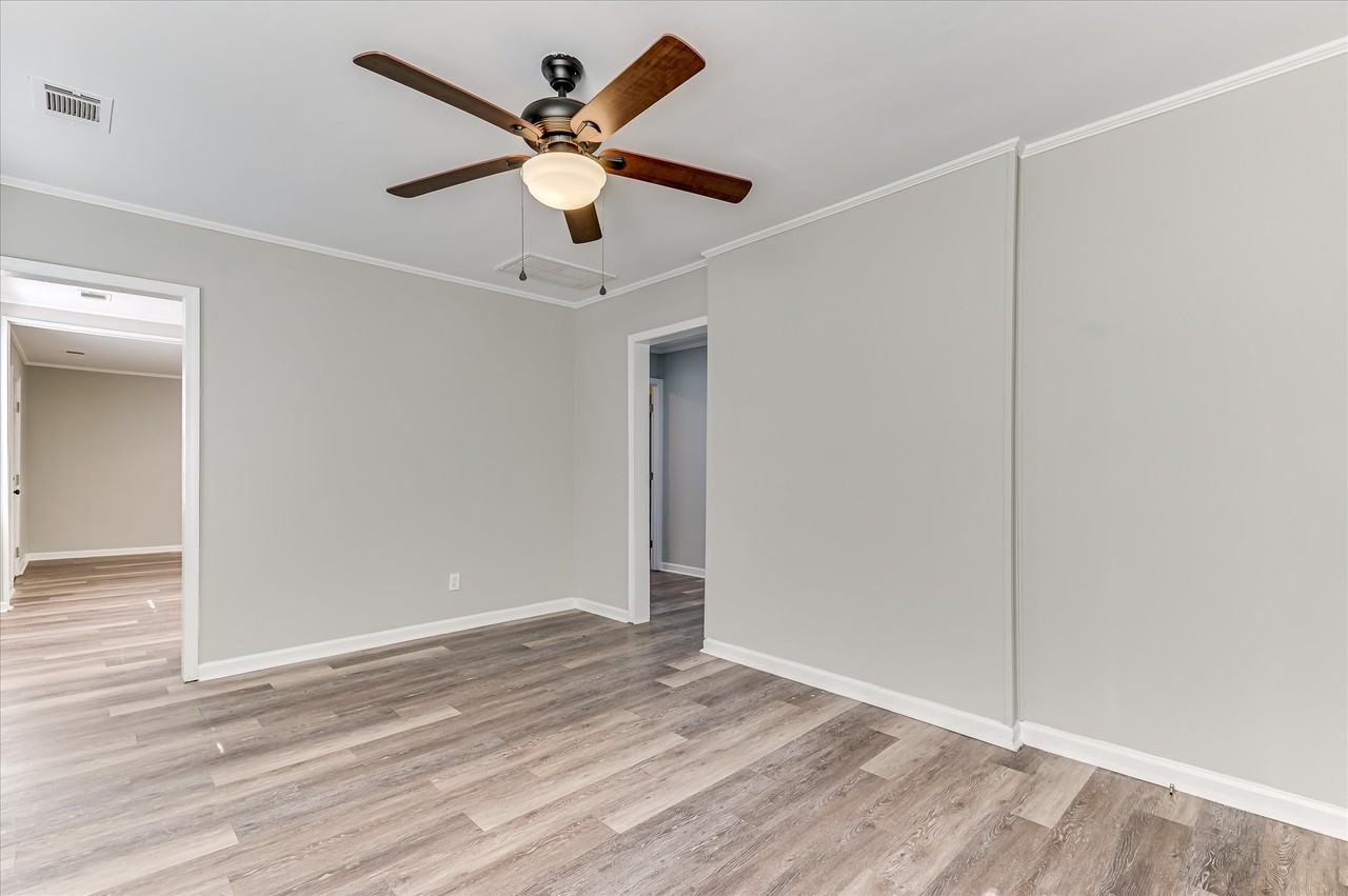 2128 Roosevelt Dr #1 - Photo 5 of 26