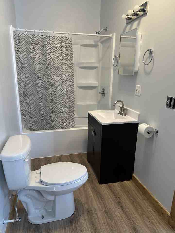 1437 Maple St #1 - Photo 2 of 6