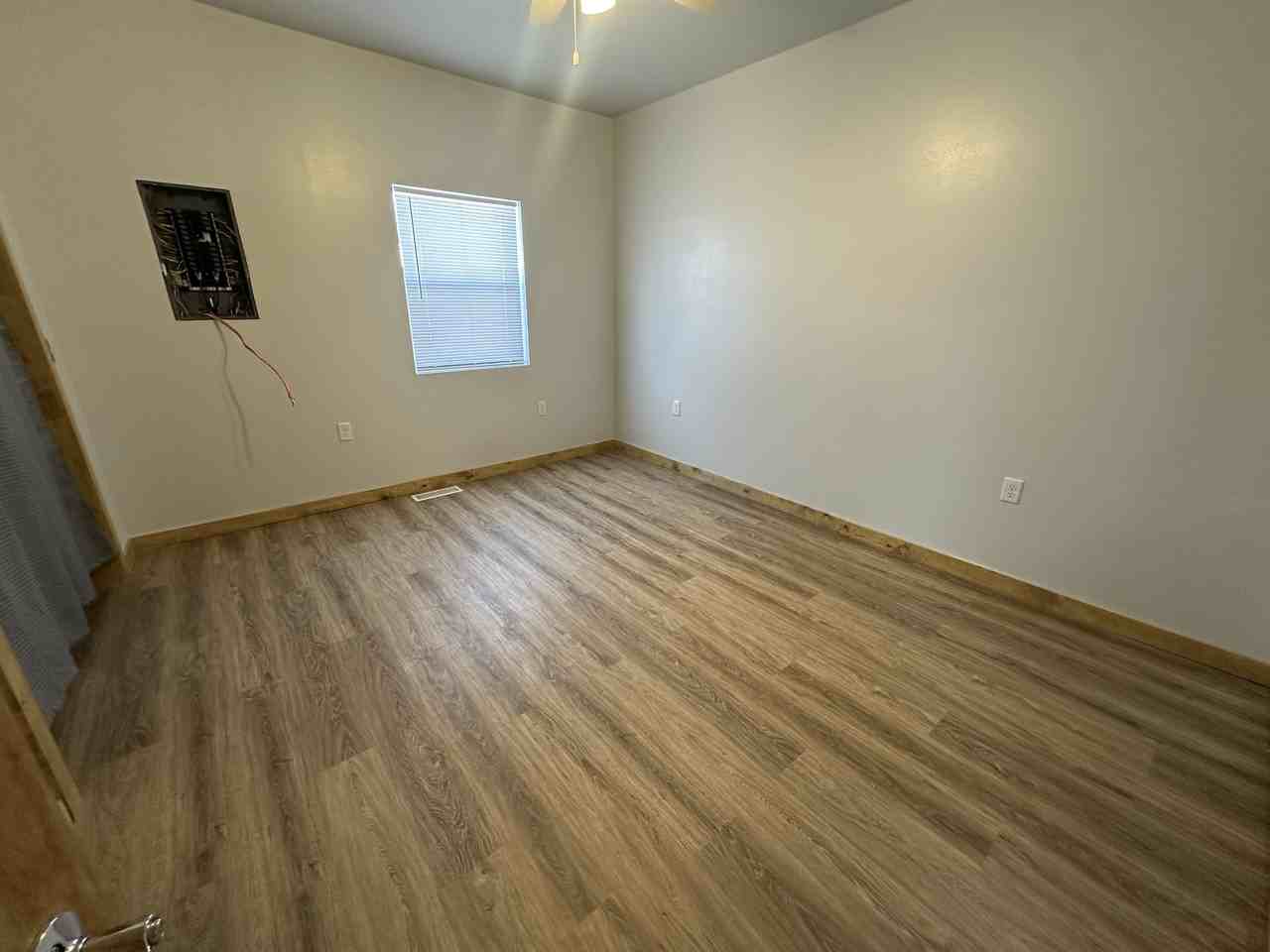 1437 Maple St #1 - Photo 6 of 6