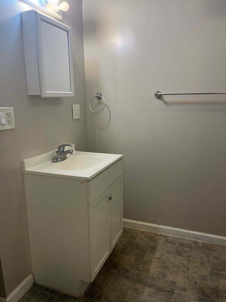 7422 Northridge Dr #1 - Photo 5 of 8