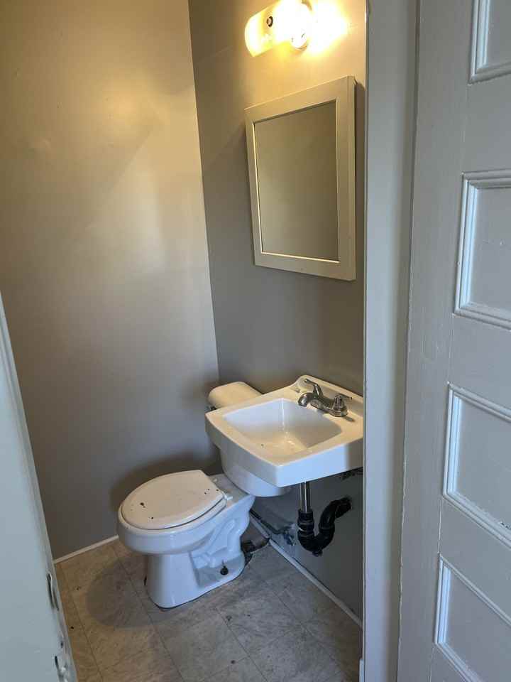 800 Water Street - Photo 5 of 14